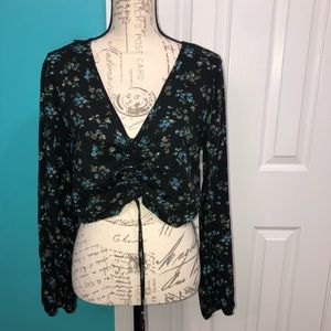 *NWT* Wild Fable Cropped Top